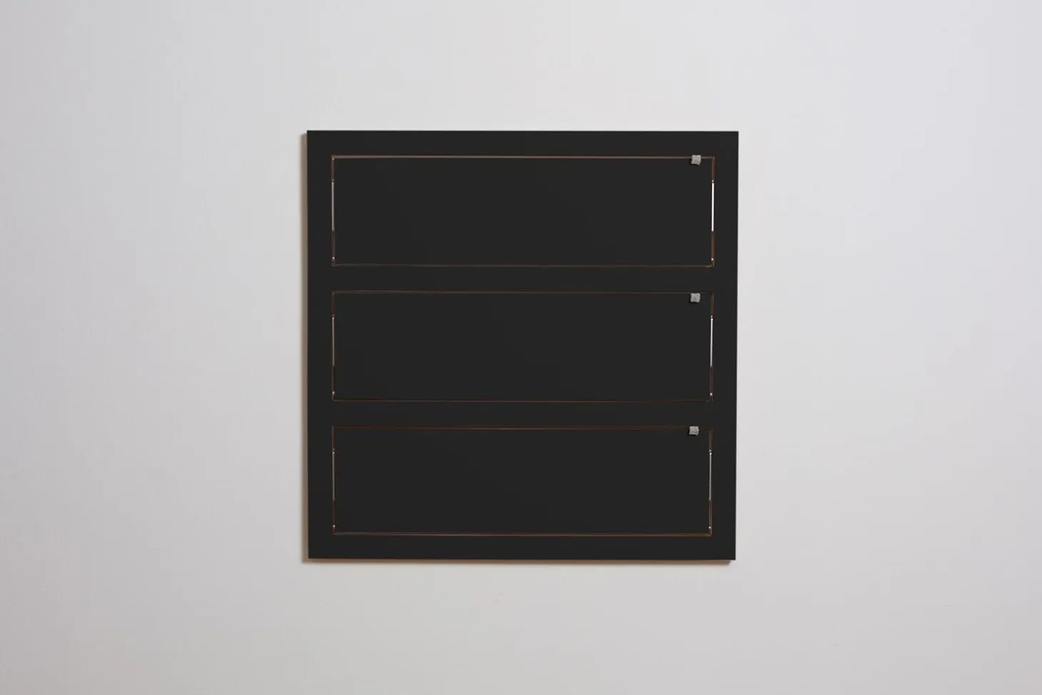 Ambivalenz - Fläpps Hylde - 80 x 80 cm - Sort birk
