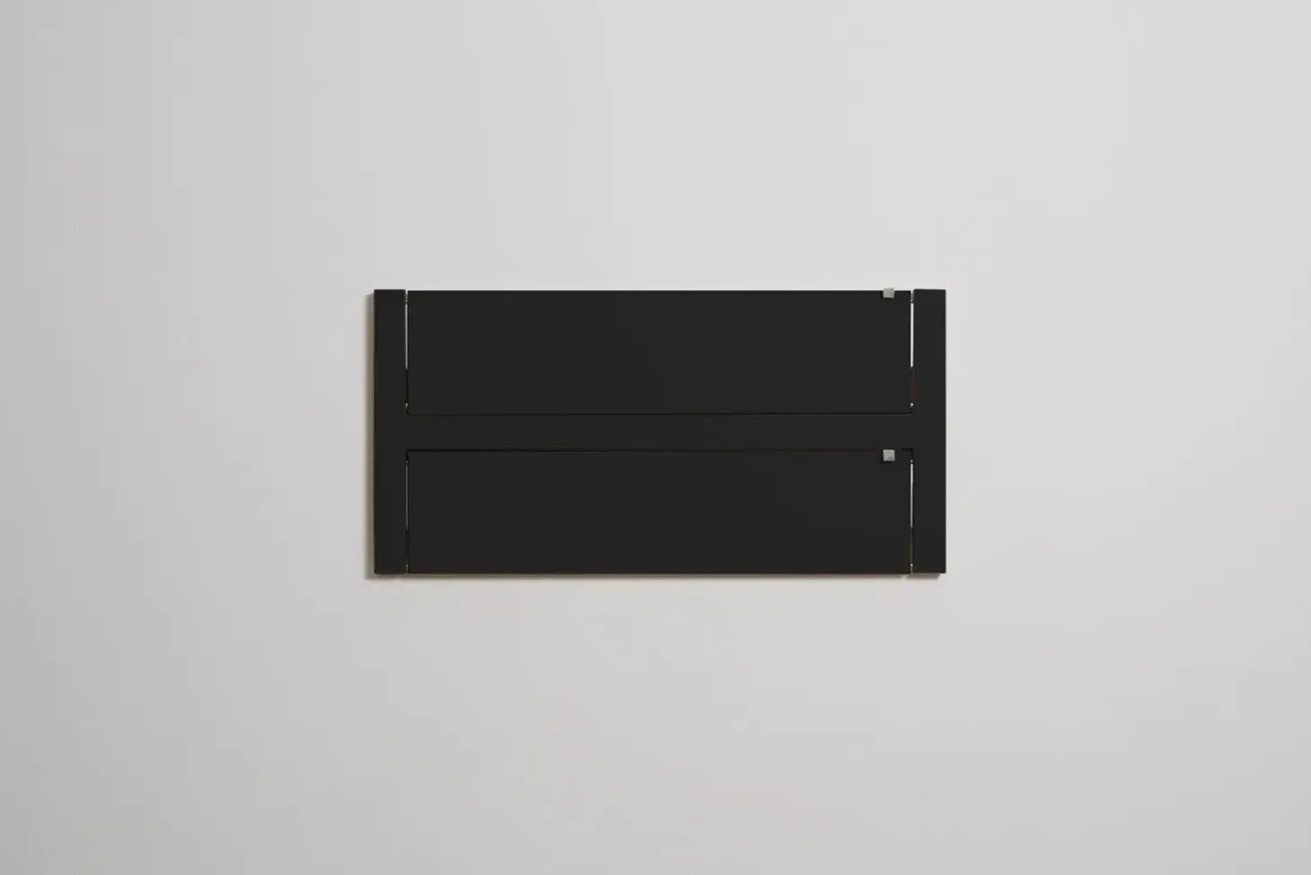 Ambivalenz - Fläpps Hylde - 80 x 40 cm - Sort birk