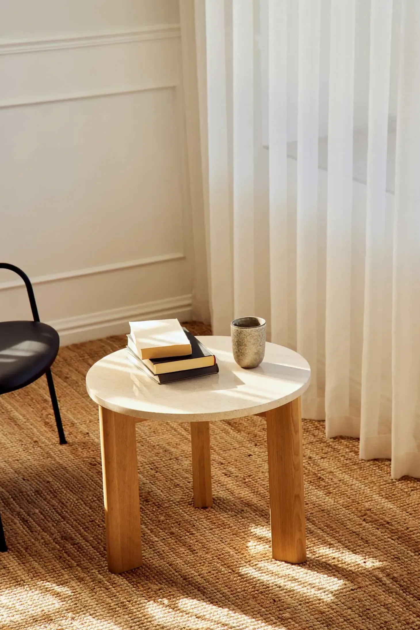 Andersen Furniture - Evoke Coffee Table - Eg/Marmor - Ø55 cm