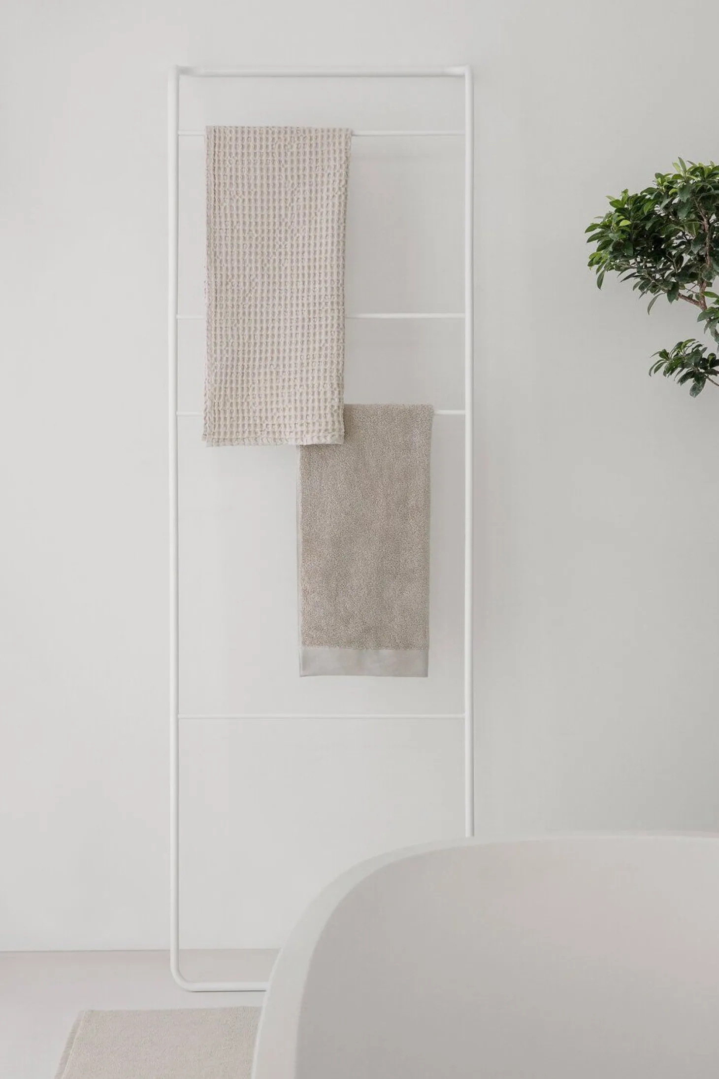 Blomus - Bath Towel - Black - RIVA