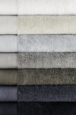 Blomus - Bath Towel - Black - RIVA