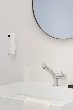 Blomus - Hand Towel - White - CARO