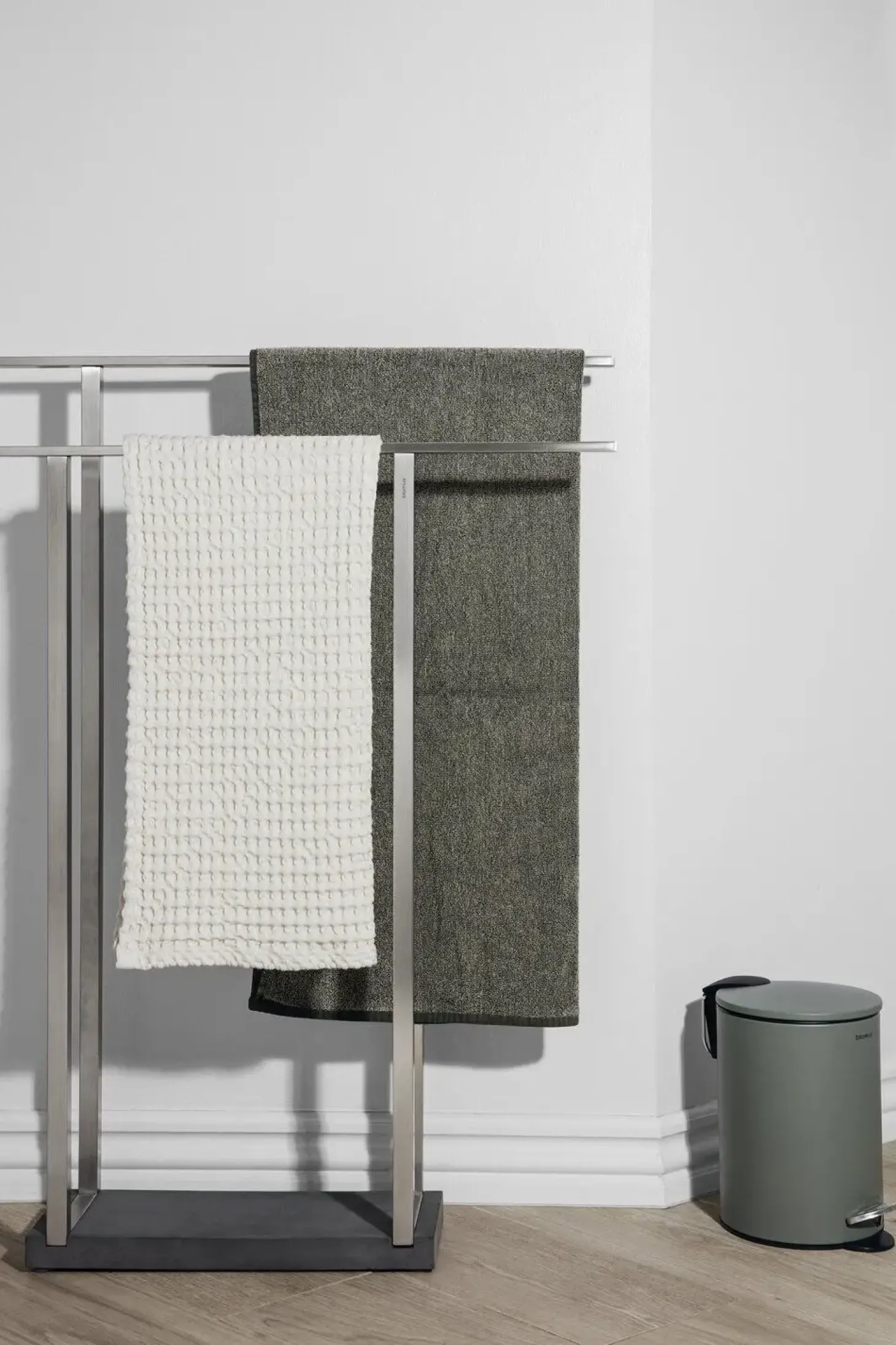 Blomus skraldespand - TUBO pedal skraldespand i anthracite