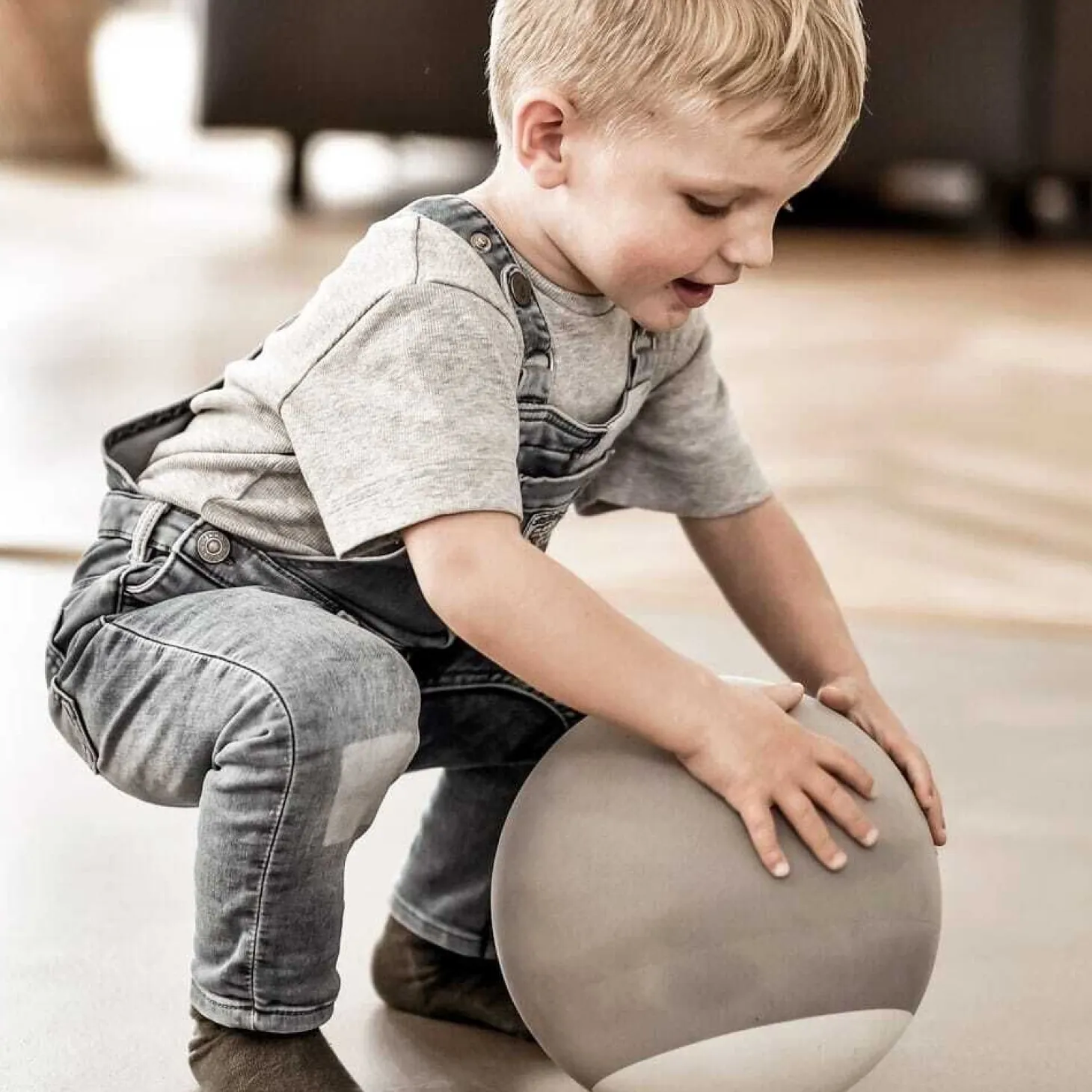 Bobles - Bold 23 cm Grey