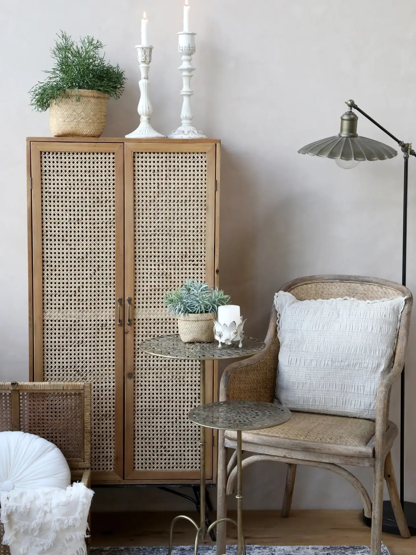 Chic Antique - Gammel fransk stol med flet - Natur