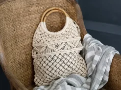 Chic Antique - Gammel fransk stol med flet - Natur