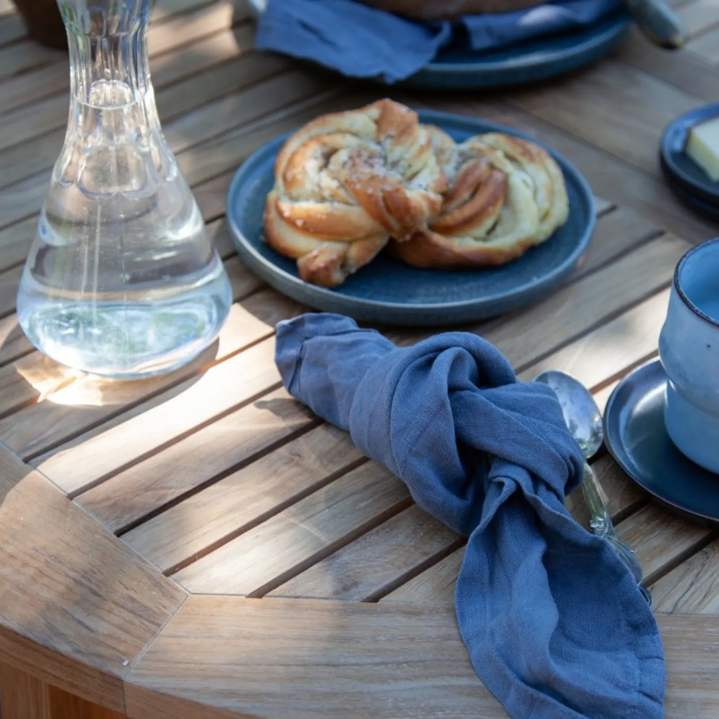 Cinas - Havebord - Butterfly bord rundt Ø110cm teak