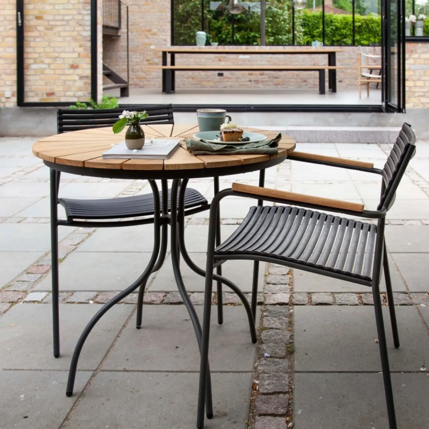 Cinas - Havebord - Ellen cafebord Ø80cm antracit/teak
