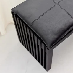 Cinas - Rib skammel 45x35cm mahogni mat sort