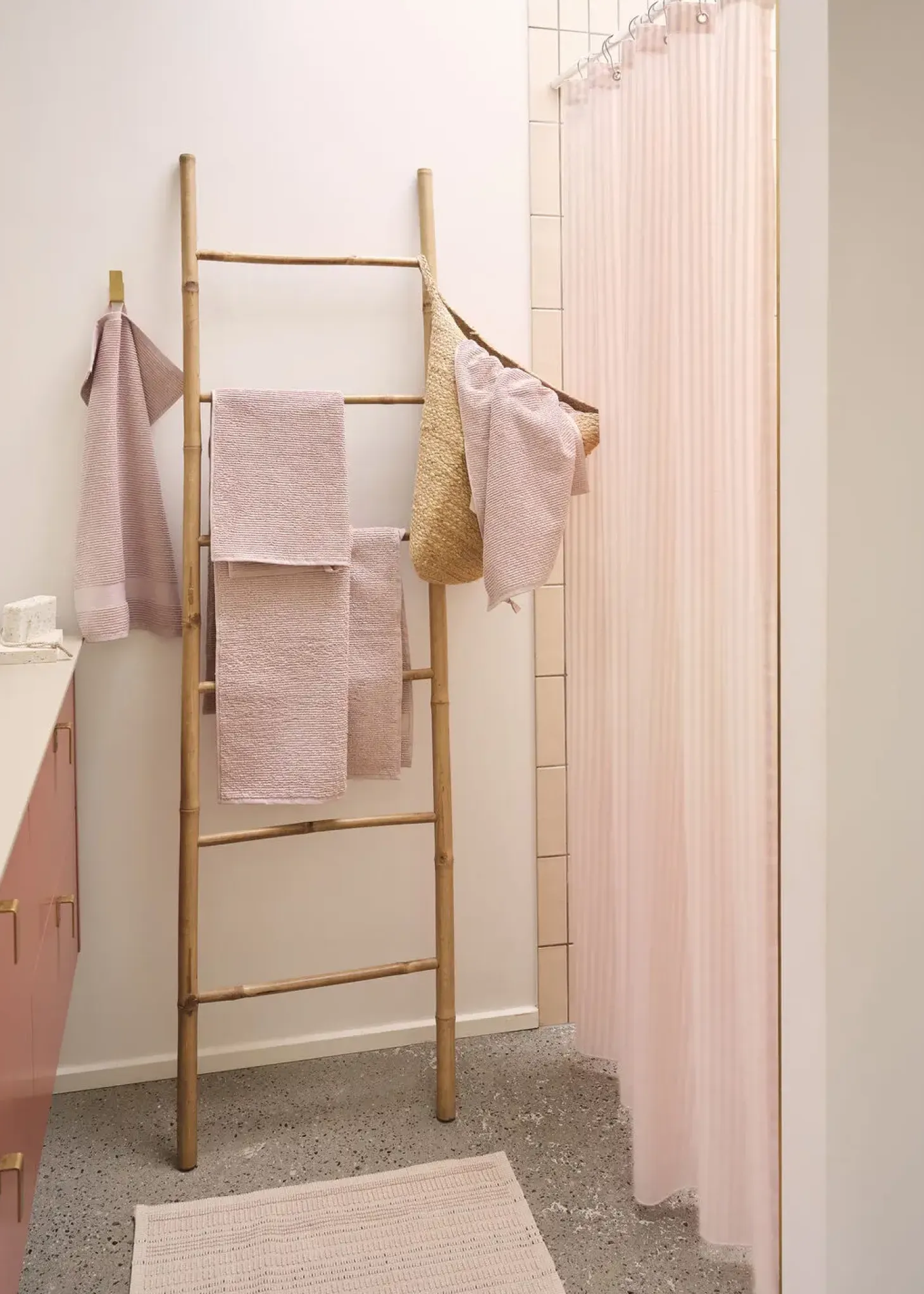 Compliments - Badeforhæng - Lines shower curtain w/eyelets 220 cm - Rose