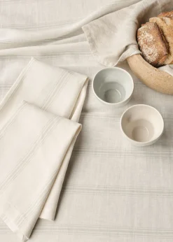 Compliments - Dug - Brise Table Cloth 150x290 cm - Grøn