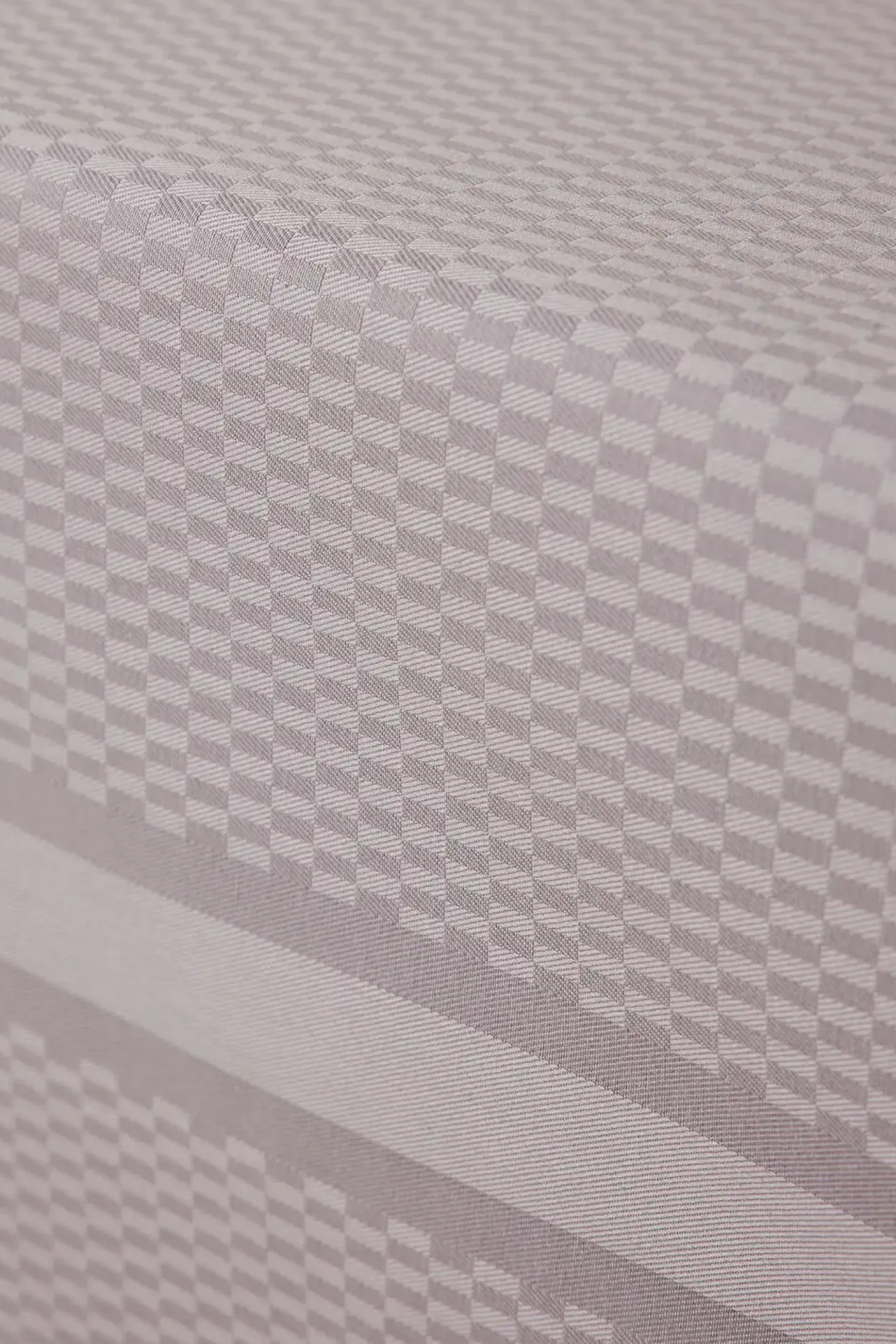 Compliments - Dug - Tile Damask Table Cloth 150x 300 cm - Ash rose