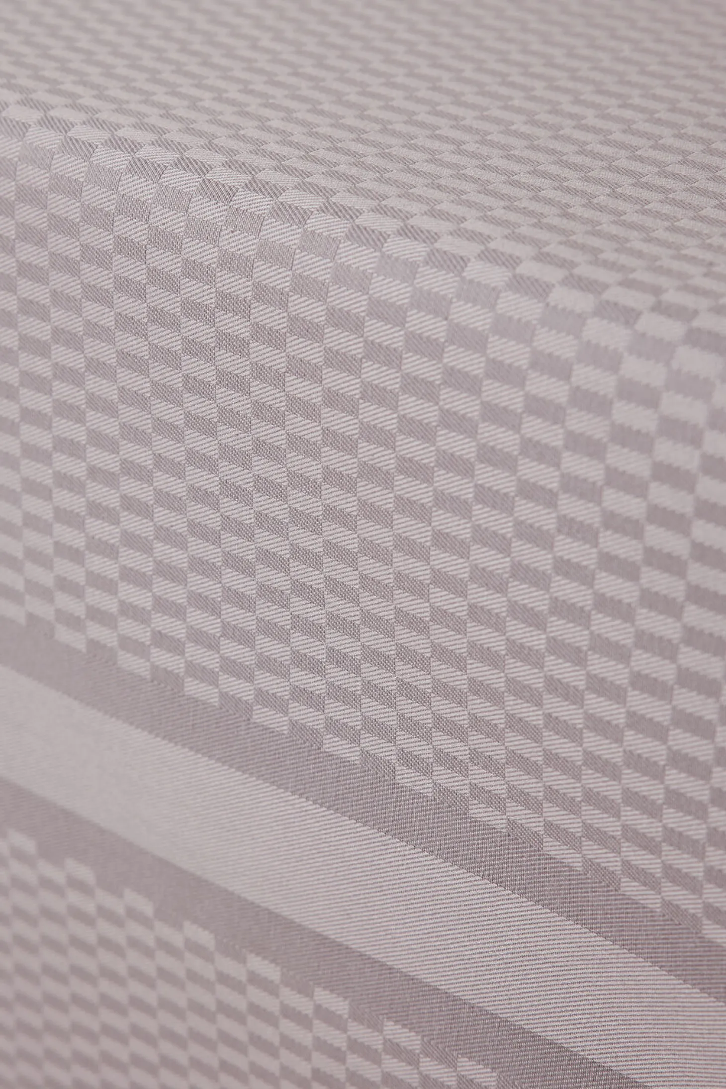 Compliments - Dug - Tile Damask Table Cloth 150x 350 cm - Ash rose