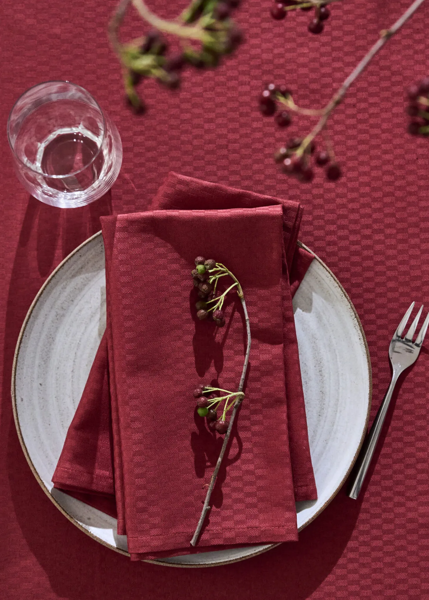 Compliments - Dug - Tile Damask Table Cloth dia. 200 cm - Vinrød
