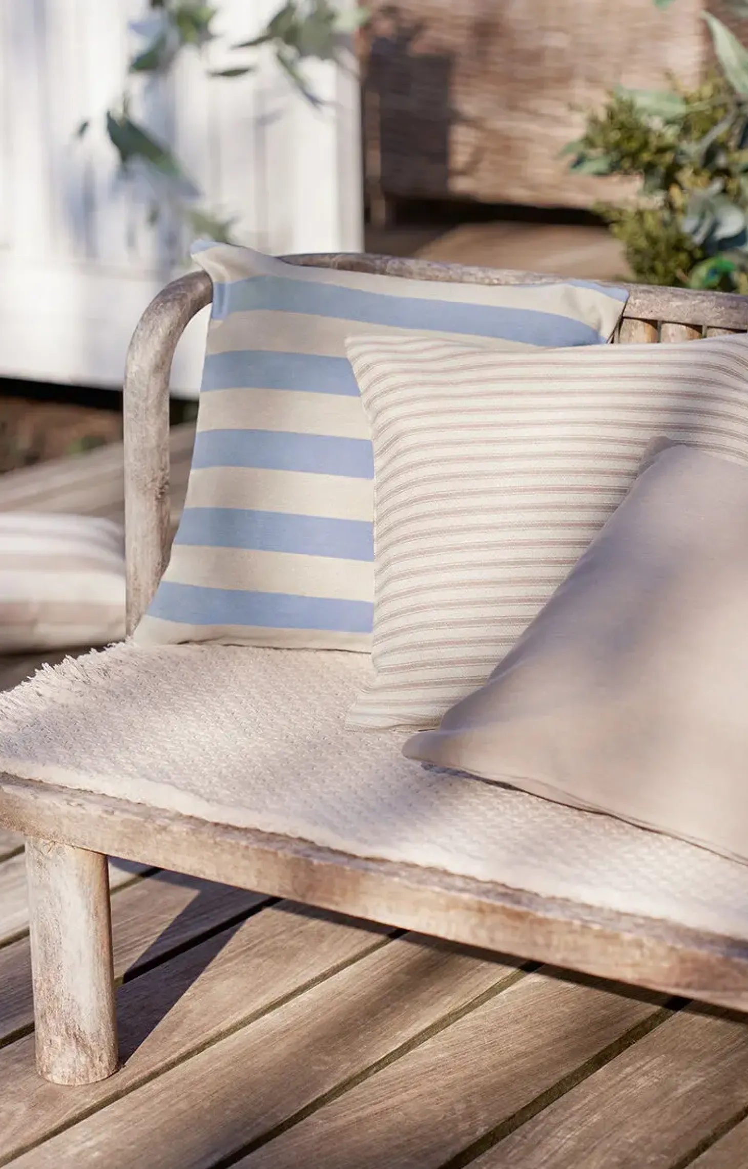 Compliments - Pudebetræk Outdoor Fine Stripe 45x45 cm - Beige