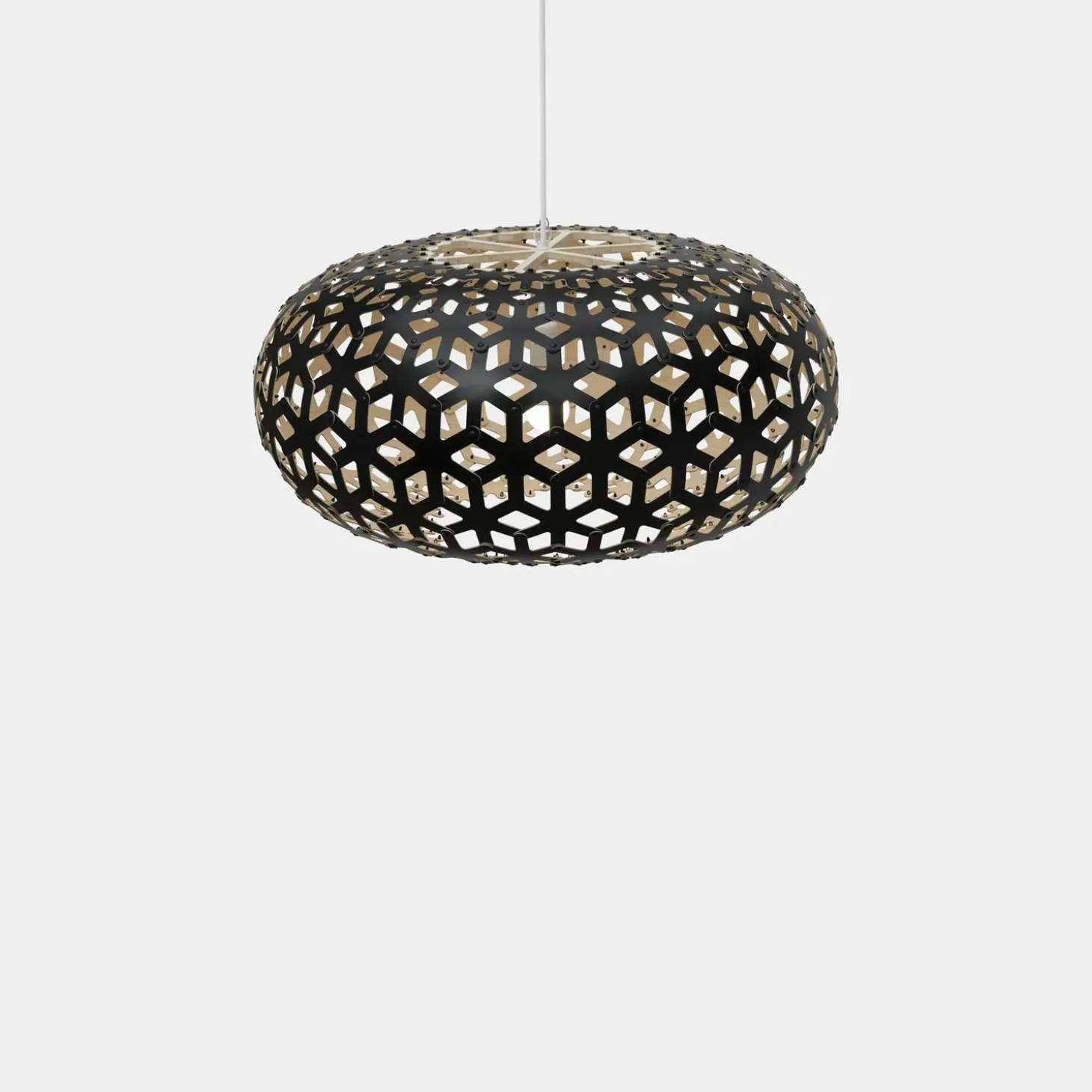 David Trubridge - Snowflake 80 cm - Black/Natur - sort/natur