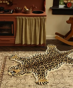 Doing Goods - Loony Leopard Gulvtæppe - Large