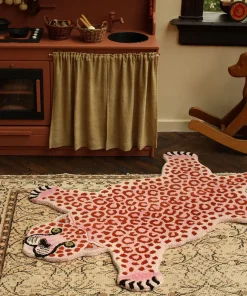 Doing Goods - Pink Leopard Gulvtæppe - Small