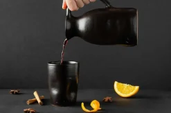 DutchDeluxes - Kande - Dented Jug - Mat Sort - 0,75 L