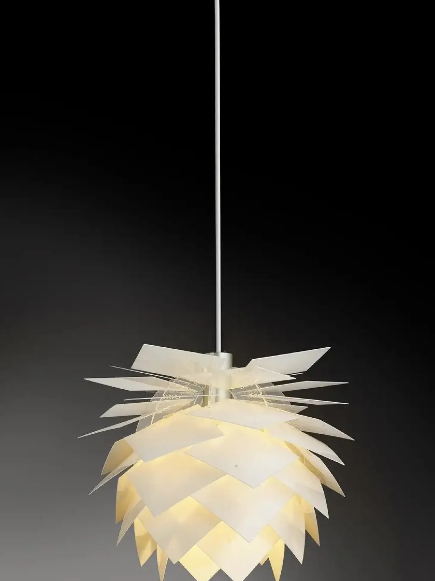 Dyberg Larsen - PineApple Pendel Lampe - Small - Hvid, 30 x 35 x 35 cm