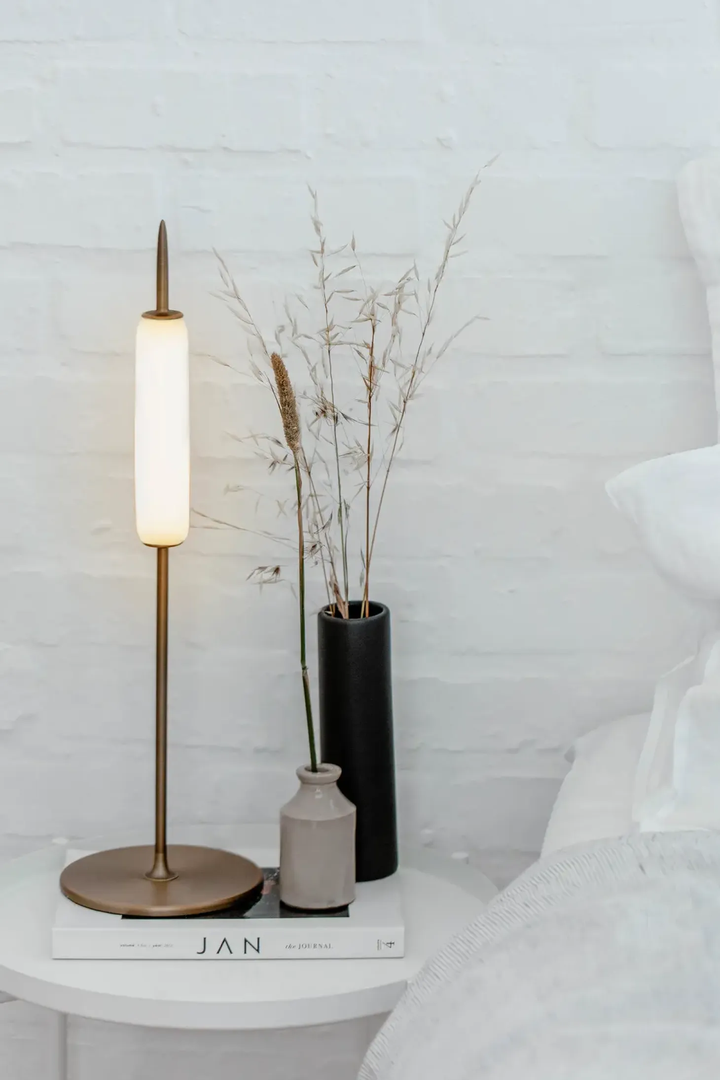 Ekta Living - Bordlampe - Dunhammer - Pale Brass