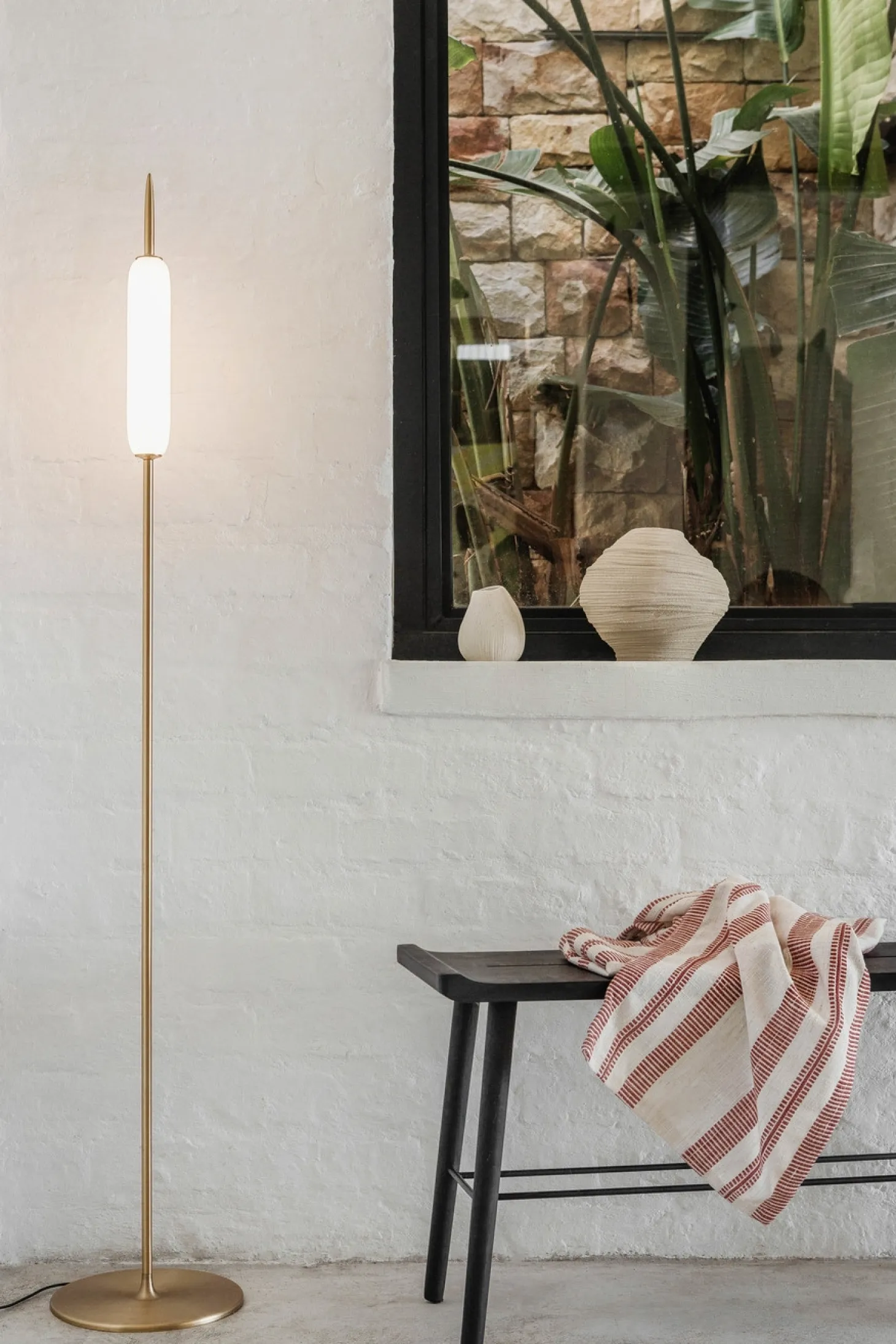 Ekta Living - Gulvlampe - Dunhammer - Pale Brass