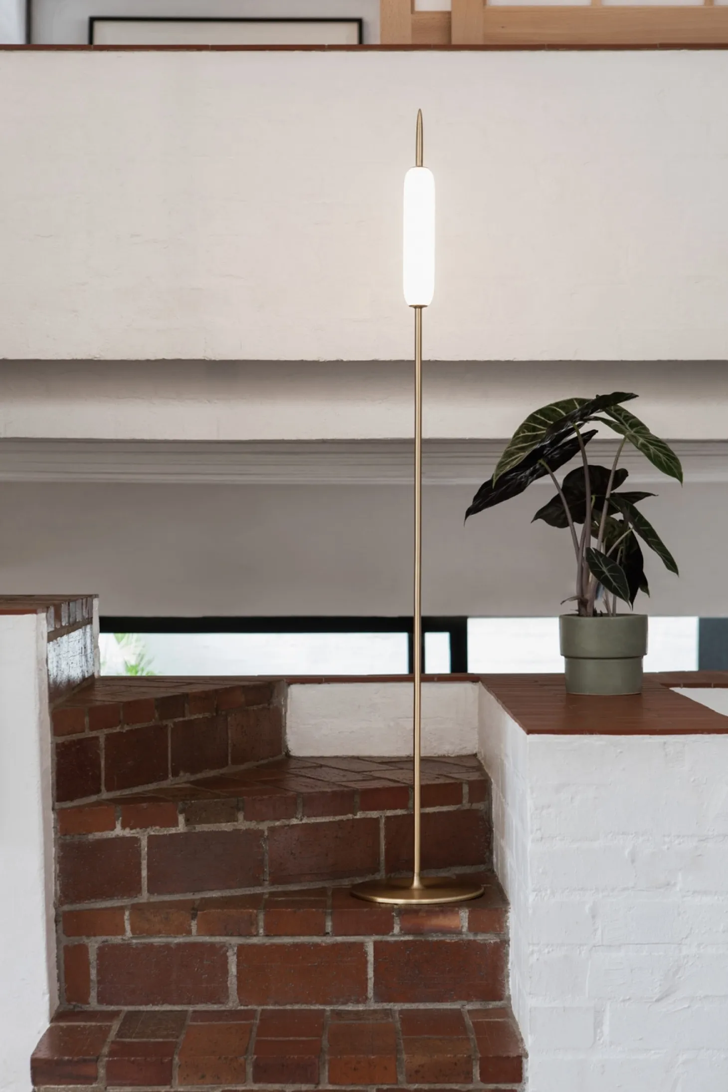 Ekta Living - Gulvlampe - Dunhammer - Pale Brass