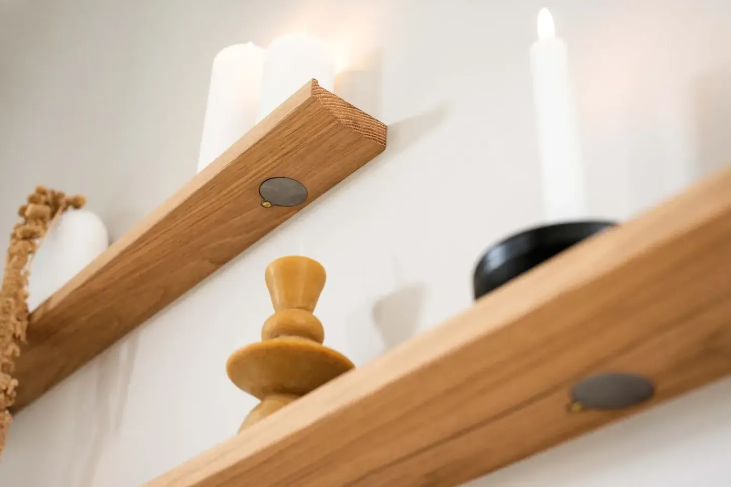 Ekta Living - Hylde - Floating Shelf - Olieret Eg - 93 cm