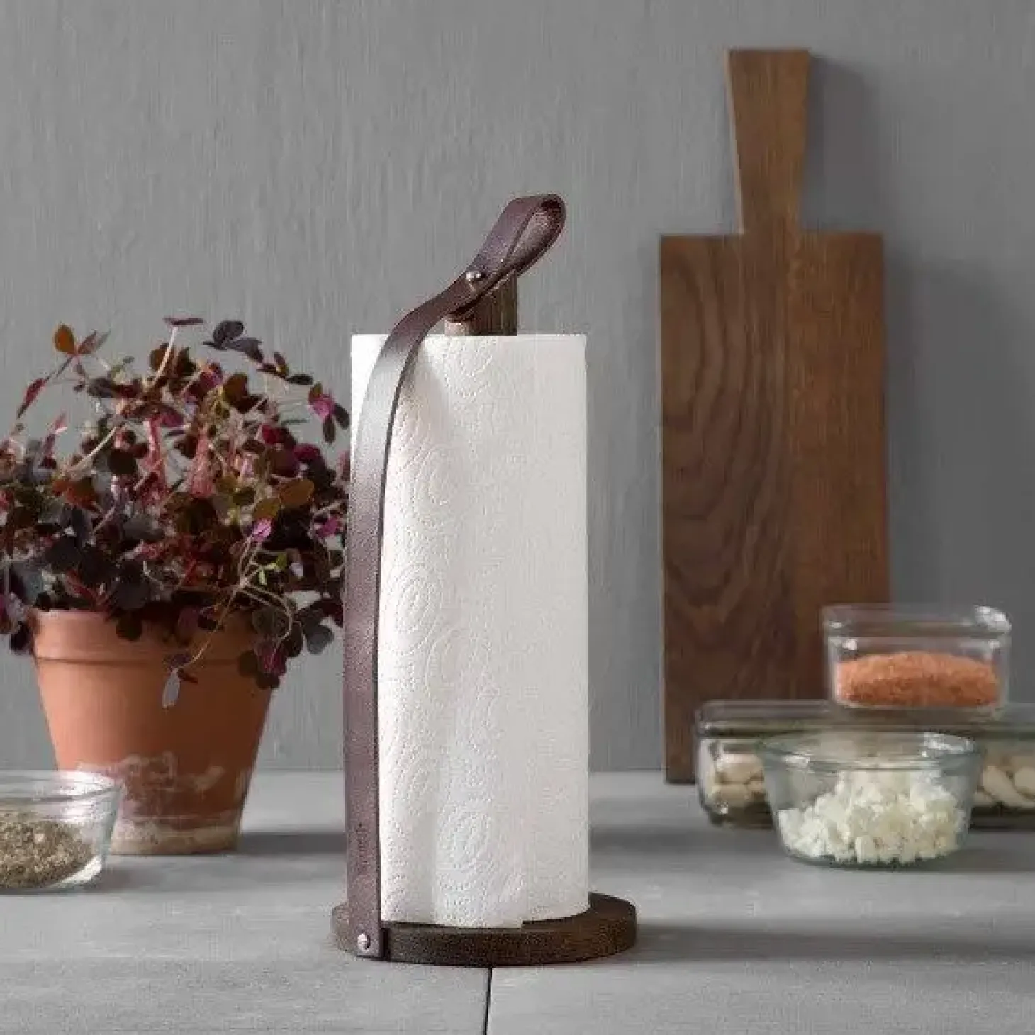 Ekta Living - Køkkenrulleholder - Hands on - Røget eg - 23 cm