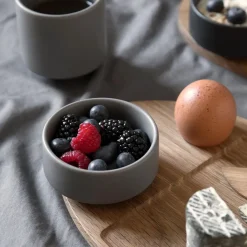 Ekta Living - Krus - "Serve Me Mug" - Lysegrå