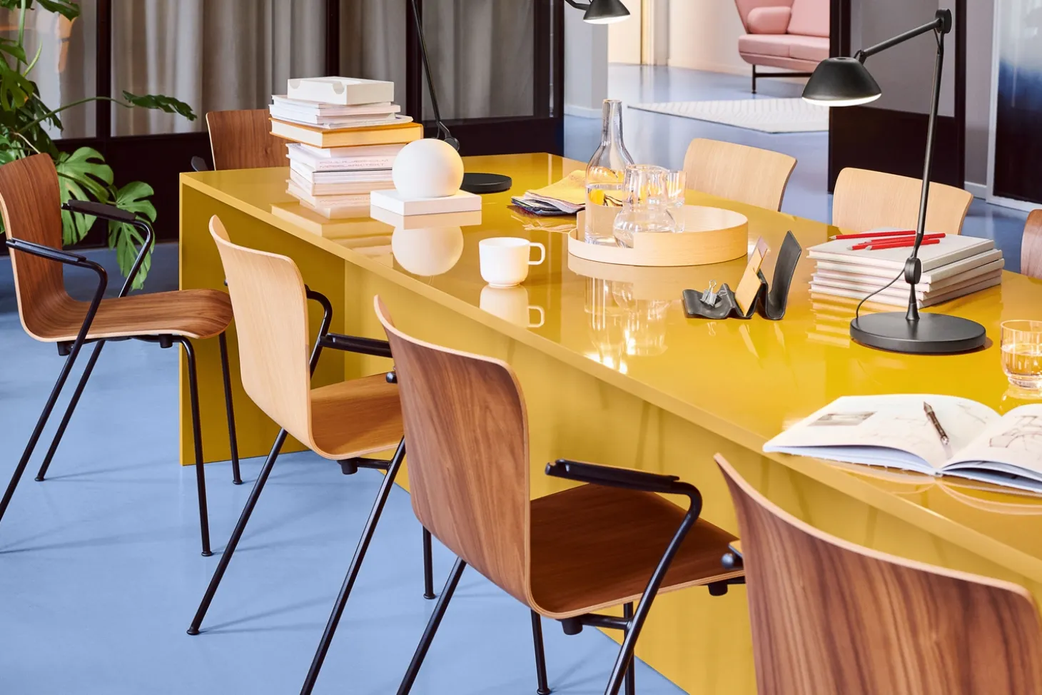 Fritz Hansen - Bordlampe - AQ01 - Sort