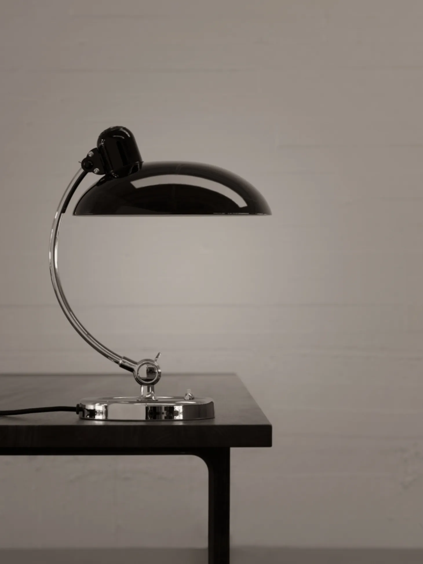 Fritz Hansen - Kaiser Idell 6631-T - Bordlampe - Sort