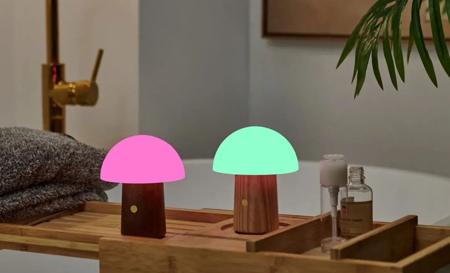 Gingko - Alice Mushroom Lamp - Mini - Valnød - 13x10 cm