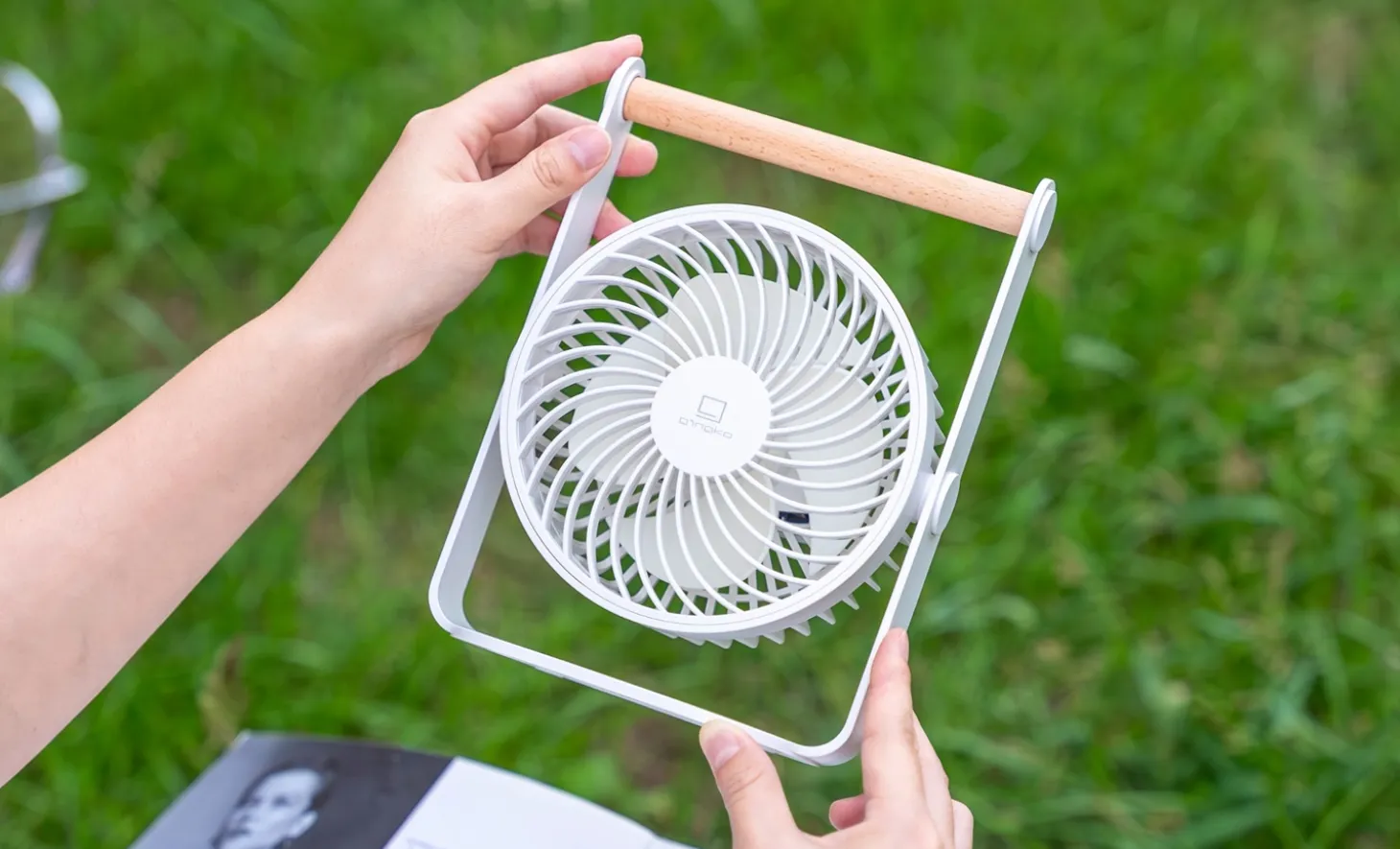 Gingko - Bord Ventilator - Lyra - Lunar White