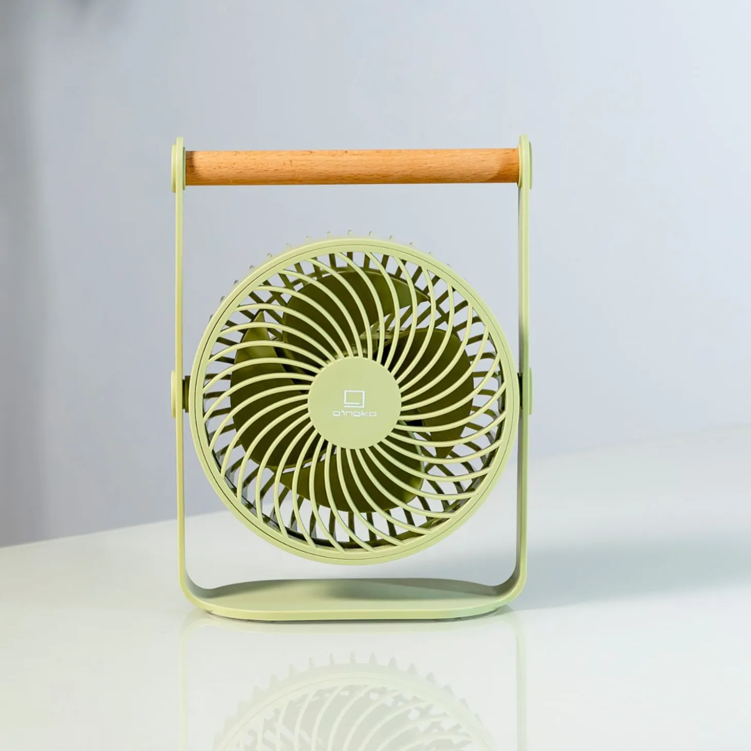 Gingko - Bord Ventilator - Lyra - Olive Grøn