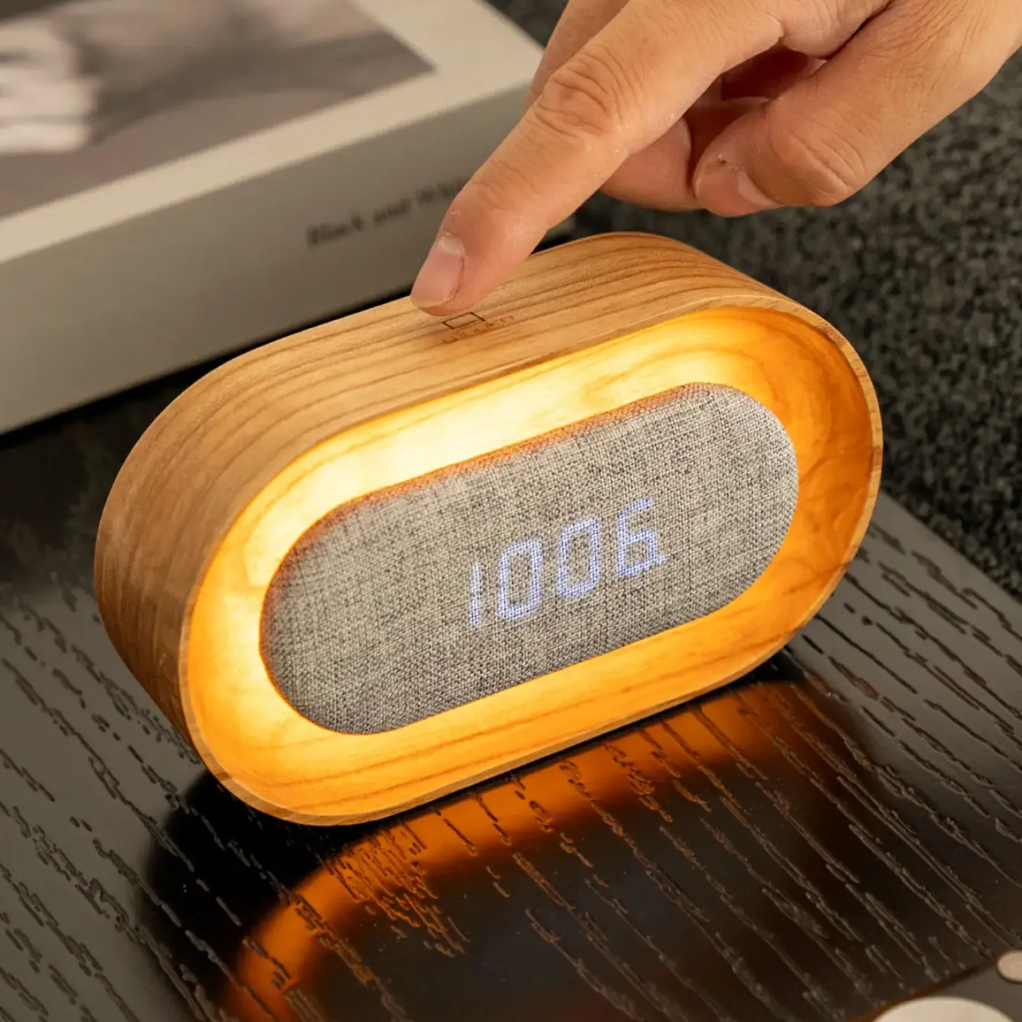 Gingko - Lumos Clock - Vækkeur - Hvid ask