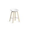 HAY - Barstol - AAS 32 - About A Stool - Hvid 2.0 - Ben: lakeret Eg - Lav model, H65