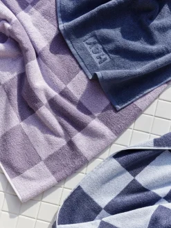 Hay - Check Bath Towel (Organic) - W70 x L136 - Steel Blue - Steel blue - 669