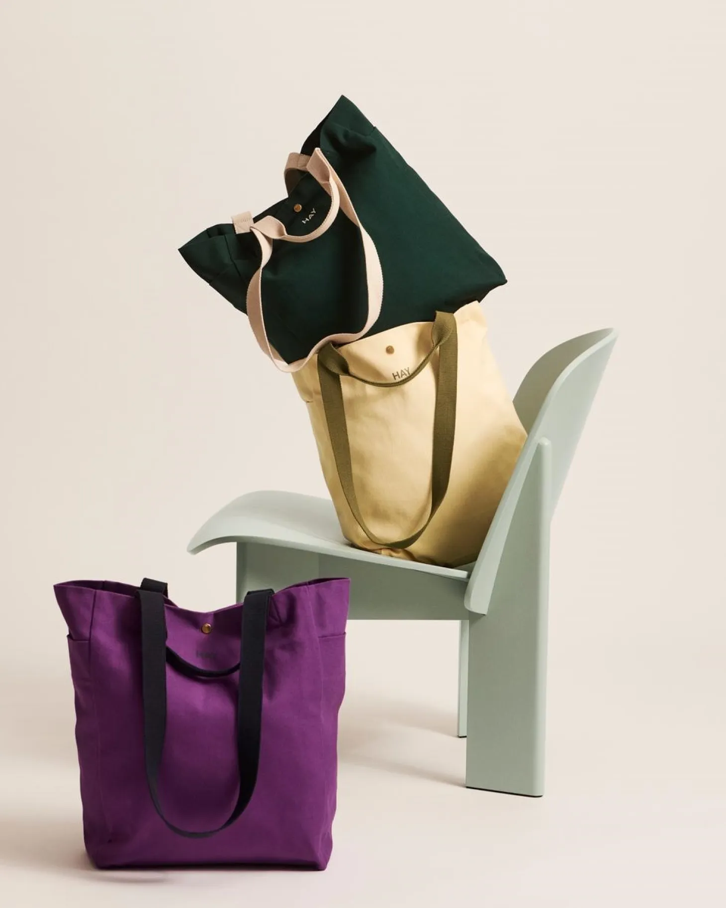 Hay - Everyday Tote Bag - Medium - Dark Green - Dark green - 499