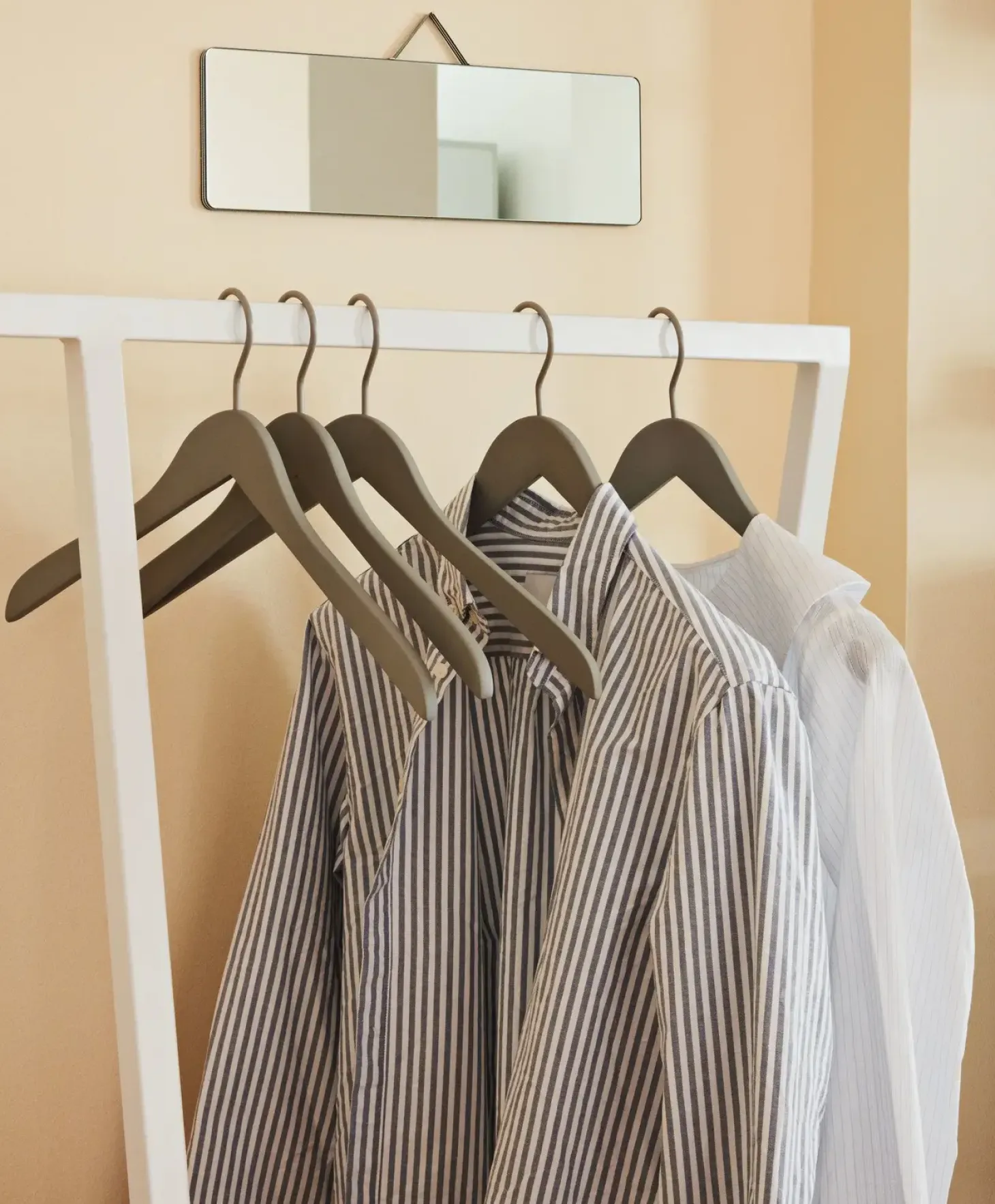 Hay - garderobestativ - Loop stand tøjstativ i hvid - stor