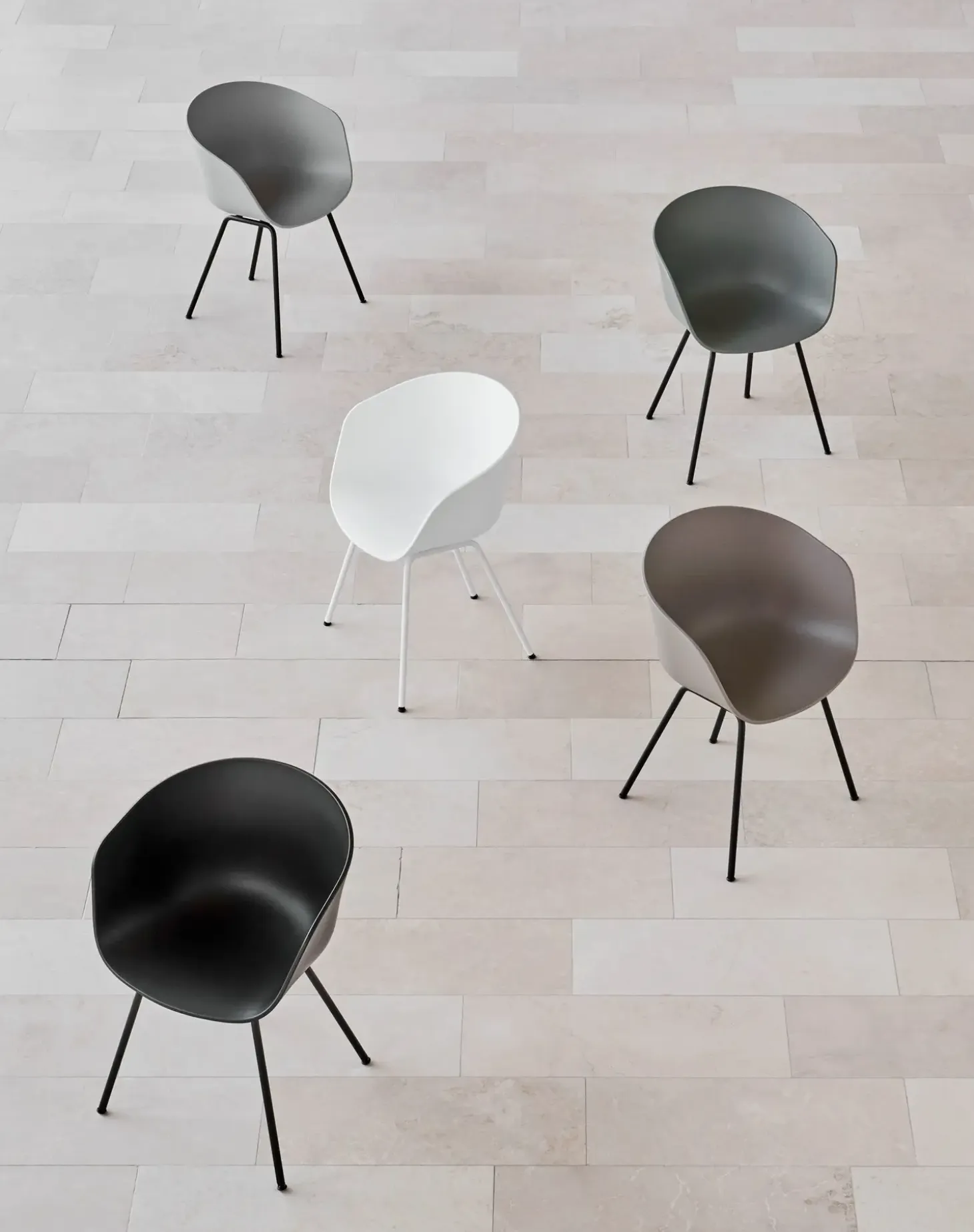 Hay - Stol AAC26 - Blød sort med krom ben - about a chair AAC26