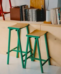 HAY - Taburete 8 Bar Stool - Green Jade - Lacquered Oak Veneer Seat - Høj model 75 cm