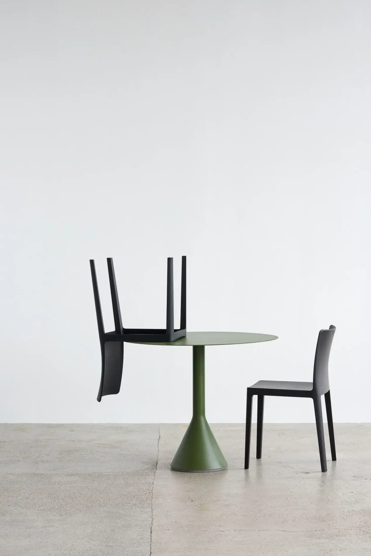 HAY havebord - Palissade bord - Cone table - Oliven - Ø 70 cm