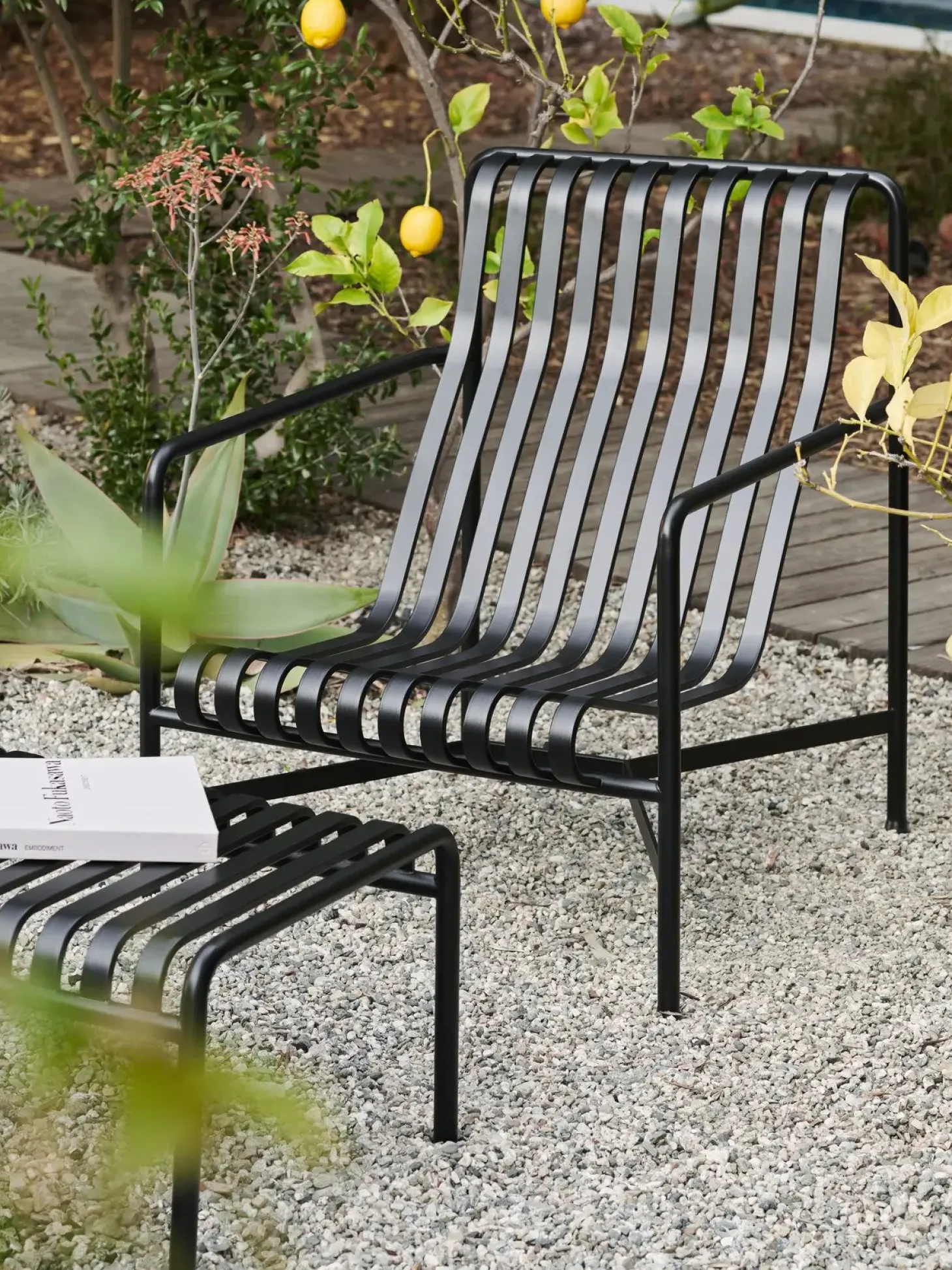 HAY havebord - Palissade Ottoman - Anthracite - lille havebord