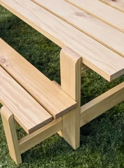 HAY Weekday bænk - 140 cm - Lakeret Fyrretræ / Pinewood
