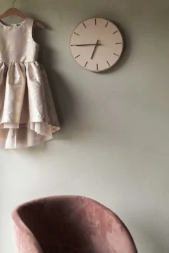 Hemverk - Vægur - Lys Eg/Powder Dusty Rose - Sorte visere - Ø28 cm