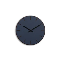 Hemverk - Vægur - Mørk Eg/Smokey Blue - Sorte visere - Ø28 cm
