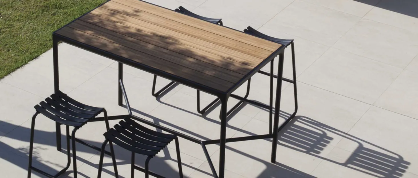 Houe - FOUR Bar Table. 160x90 cm - Black. Frame