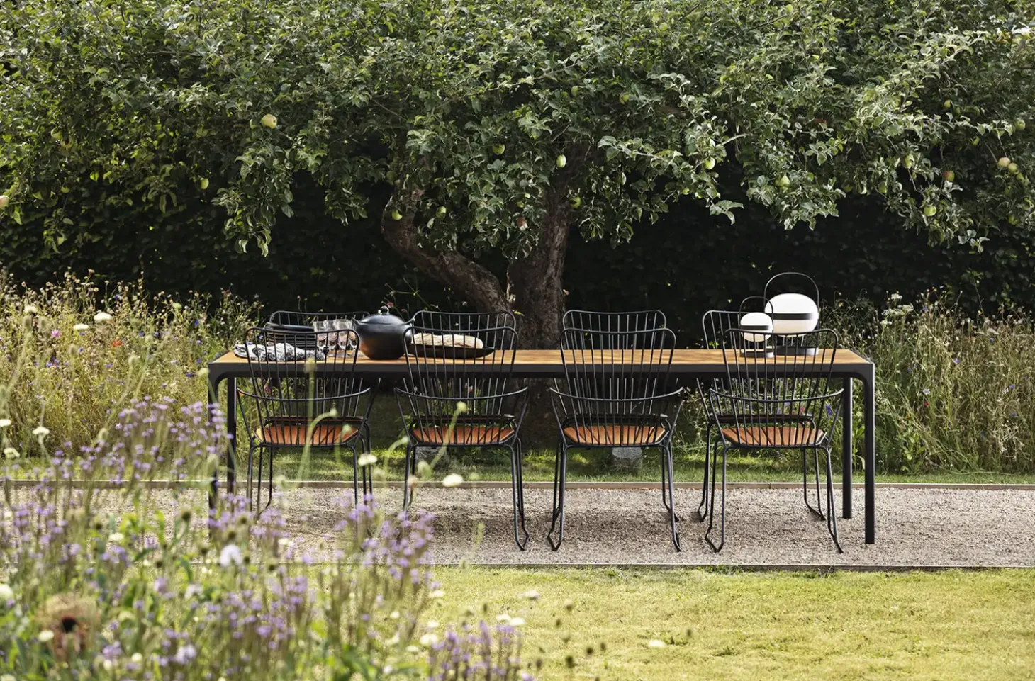 Houe - FOUR Table. 270x90 cm - Black. Frame