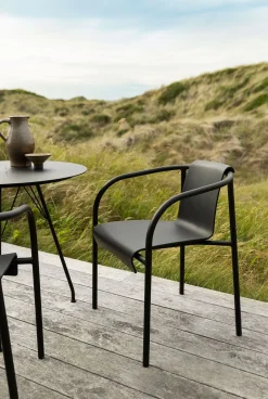 Houe - NAMI Dining chair with armrest - Olive green